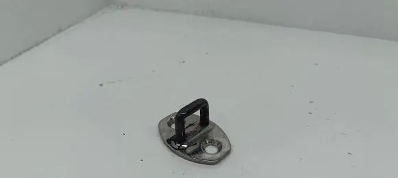 Volkswagen PASSAT B5.5 Rear door lock loop/hook striker 3B0837033T