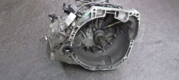 Nissan Qashqai Manual 5 speed gearbox TL4137