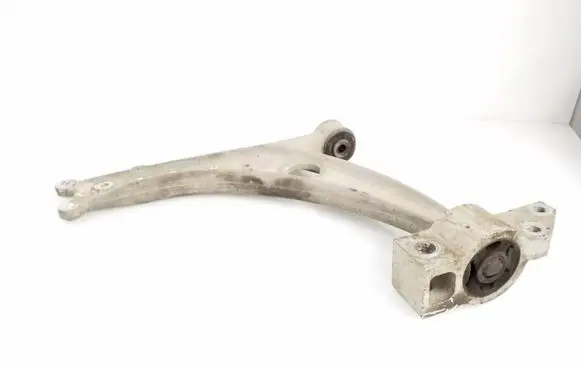 Volkswagen PASSAT B6 Front lower control arm/wishbone 3C0407153B