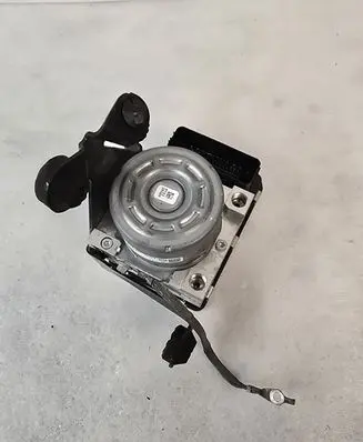 Volvo XC90 ABS Pump 31471431
