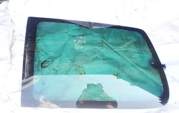 Peugeot 807 Rear side window