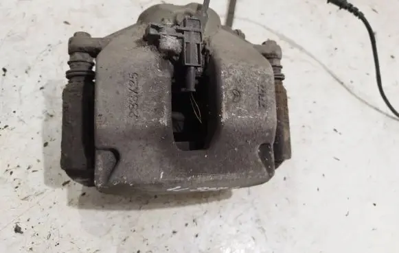 Mercedes-Benz C W204 Front brake caliper