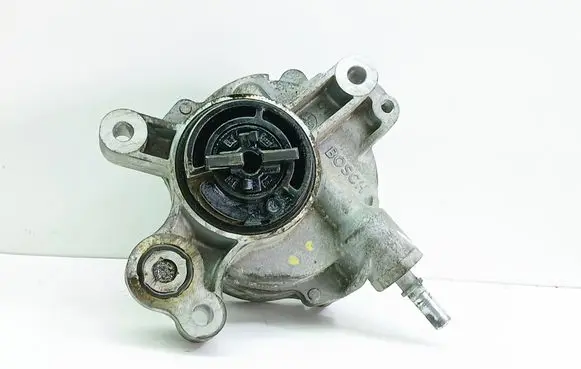 Ford Focus Vacuum pump 