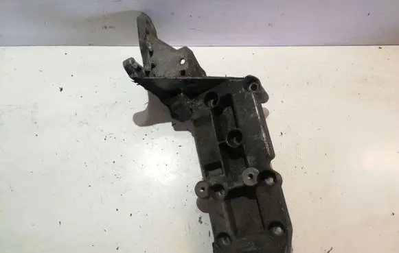 Volvo V70 Generator/alternator bracket 8642196