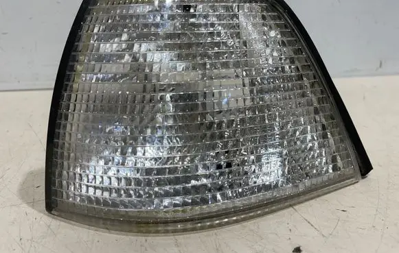BMW 3 E36 Front indicator light 04947571