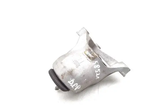Engine mounting bracket