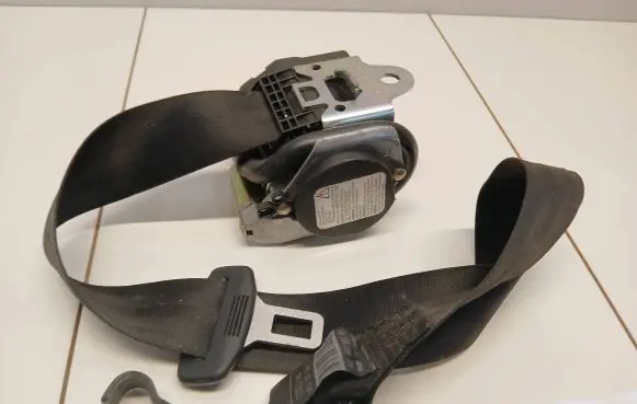 Audi A8 S8 D3 4E Rear seatbelt 4E0857806B