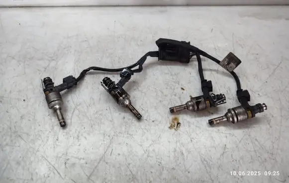 Mercedes-Benz C W204 Other engine bay part