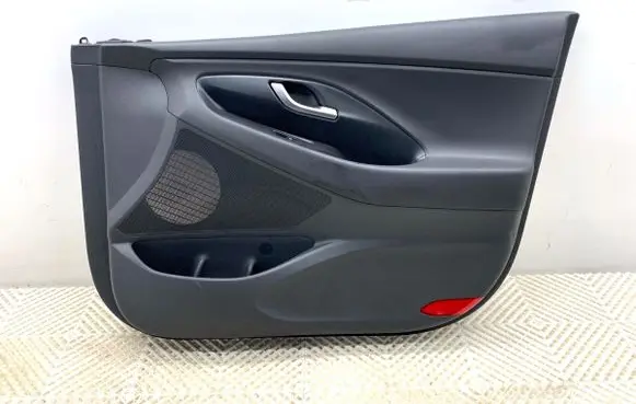 Hyundai i30 Front door card panel trim 