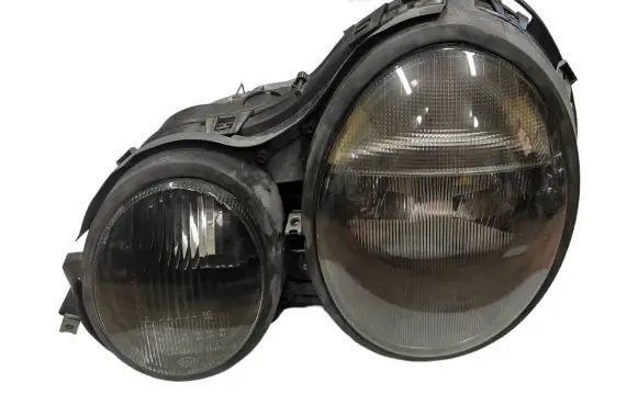 Mercedes-Benz E W210 Headlight/headlamp 15060700 A2088000175 30137065
