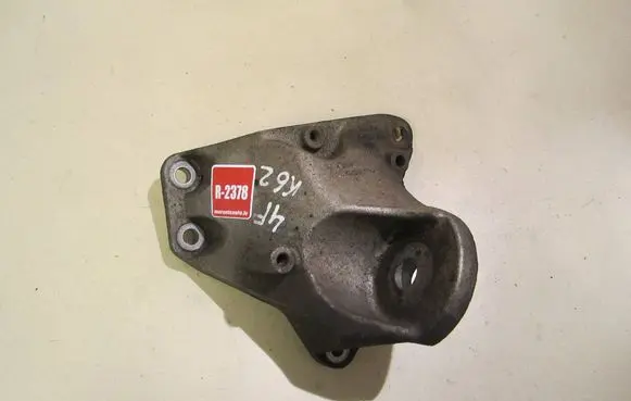 Audi A6 S6 C6 4F Engine mounting bracket 4F0399113B