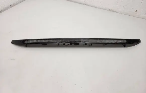 Ford Mustang VI Third/center stoplight DS7313A601