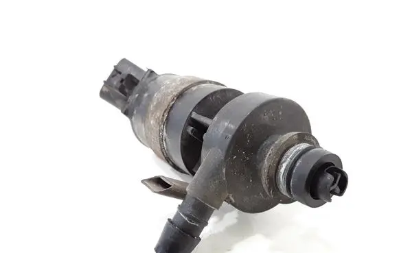 Mazda 3 I Windscreen/windshield washer pump