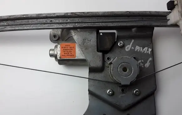 Isuzu D-Max Rear door manual window regulator 8981515930