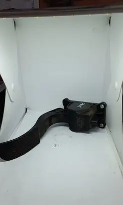 Mercedes-Benz Sprinter W906 Accelerator throttle pedal A9063000304 0280755025