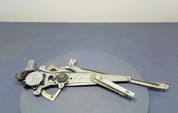 Subaru Legacy Front door window regulator with motor 61026GH