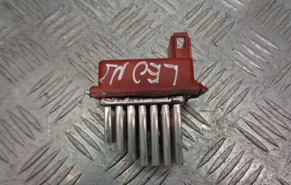 Seat Leon (1M) Heater blower fan relay 1J0907521