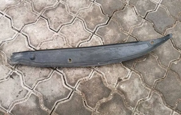 Renault Megane III Fender end trim 631120005R