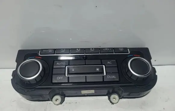 Volkswagen Golf VI Climate control unit 5K0907044BS 5HB00974640 SW0709