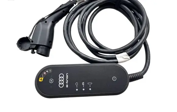 Audi e-tron Electric car charging cable 8V4971675BB