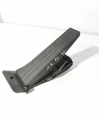 BMW X6 E71 Accelerator throttle pedal 6788632 1711080313A