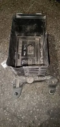 Volkswagen PASSAT B6 Battery box tray 