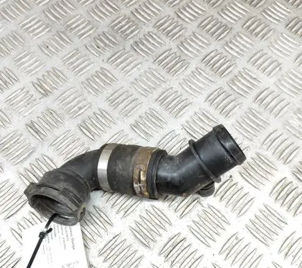 Land Rover Discovery 5 Engine coolant pipe/hose HPLA8286DA