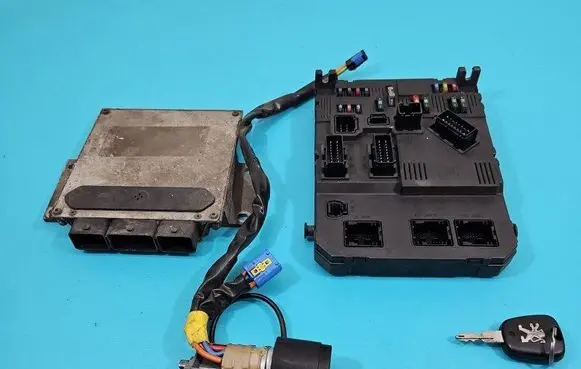 Peugeot 206 Engine control unit/module ECU 9643707380 IMPRK1504717