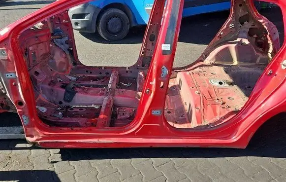 Toyota Yaris Side car body part IMPRK1447063