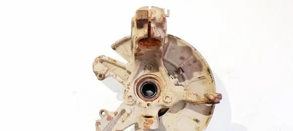 Skoda Octavia Mk2 (1Z) Front wheel hub