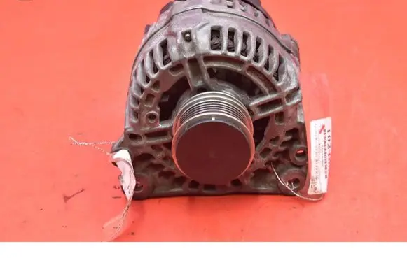 Skoda Octavia Mk2 (1Z) Generator/alternator 038903023L