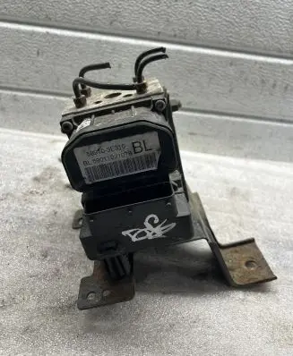 KIA Sorento ABS Pump 589103E310