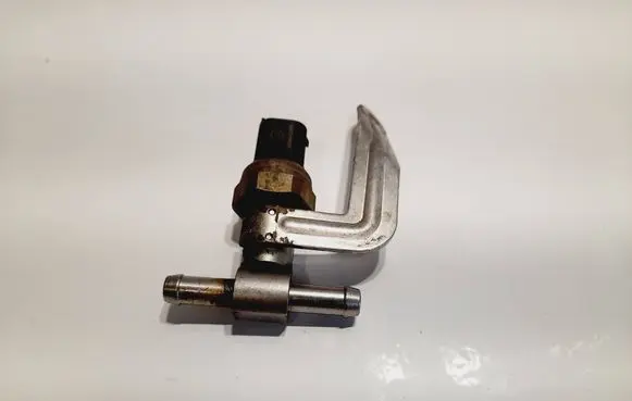 Mercedes-Benz S W221 Fuel pressure sensor 