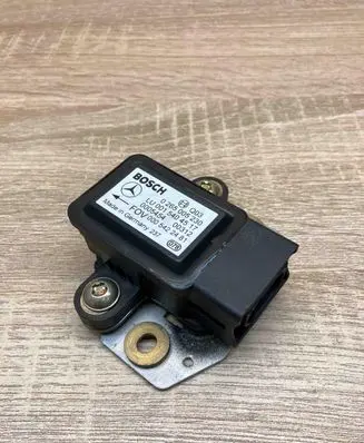 Mercedes-Benz E W210 ESP acceleration yaw rate sensor 0015404517 0265005230 Q03