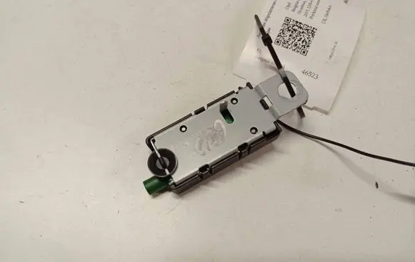Opel Insignia A Aerial antenna amplifier 13383702 421251063