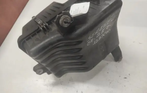 KIA Sorento Air filter box 281103E700