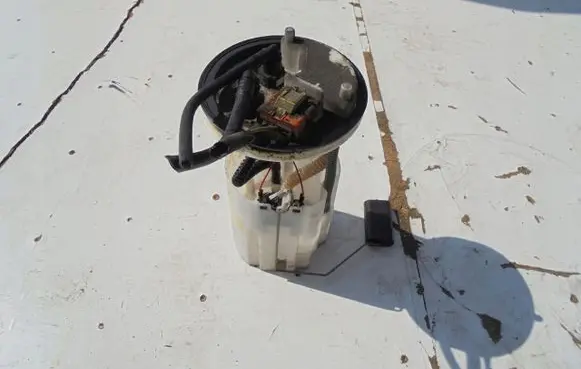 Audi Q7 4M Fuel injection high pressure pump