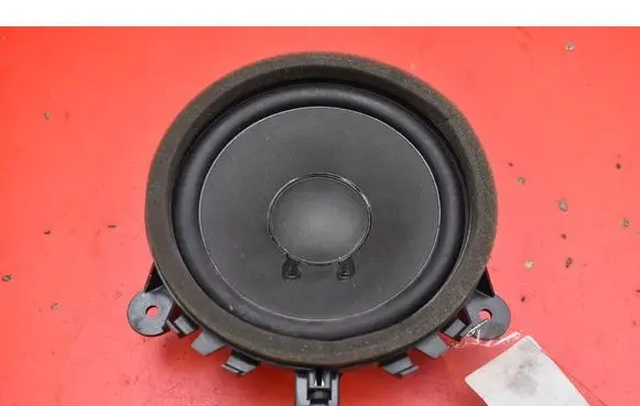 Volvo V40 Subwoofer speaker 30657445