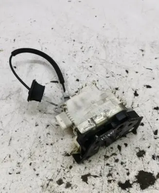 Audi A4 S4 B8 8K Rear door lock 8K0839015C 3121109S1