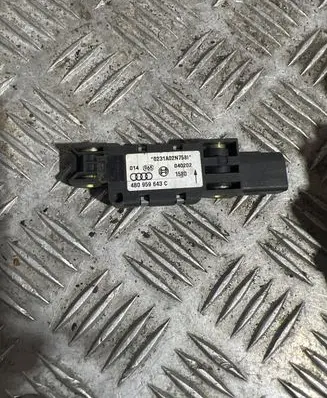 Audi A6 S6 C5 4B Airbag deployment crash/impact sensor 4B0959643C 040202 0231A02N7581