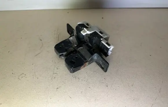 Renault Scenic II - Grand scenic II Tailgate/trunk/boot lock/catch/latch 8200076240 8200076240E