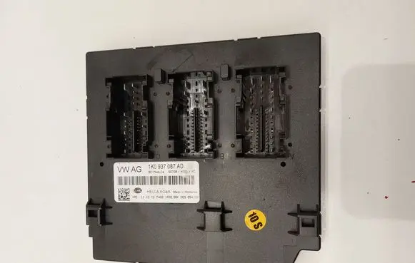 Skoda Octavia Mk2 (1Z) Comfort/convenience module 1K0937087AD