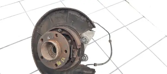 BMW X5 E53 Rear wheel hub