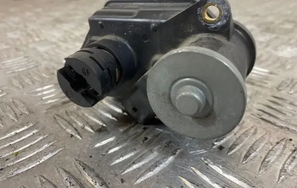 Mercedes-Benz A W169 Intake manifold valve actuator/motor A6401500594 01104060B0T1