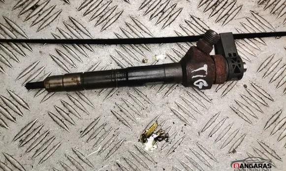 Nissan Qashqai Fuel injector 03L130277J