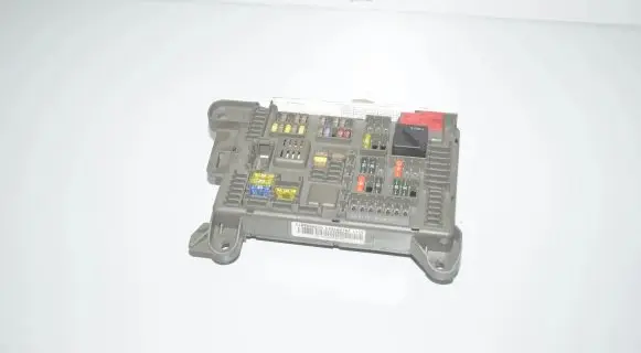 BMW X6 E71 Fuse module 6931687 61146931687