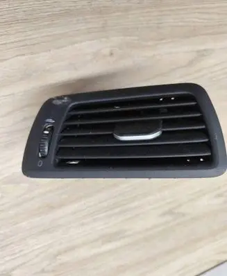 Volvo V70 Dashboard side air vent grill/cover trim 3409375 1264