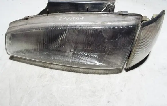 Hyundai Elantra Headlight/headlamp 1010889