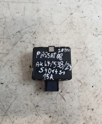 Volkswagen PASSAT B8 Distronic sensor radar A3Q0907561C