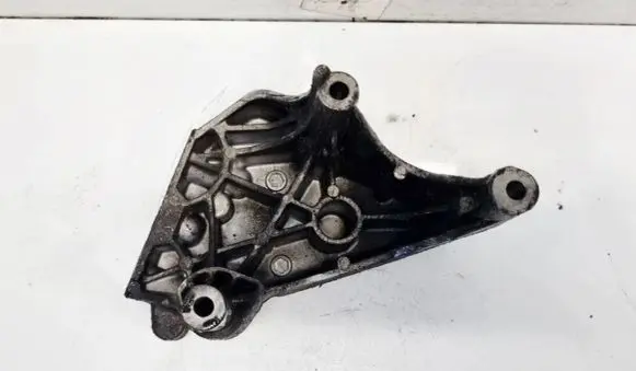 Audi A3 S3 8P Engine mounting bracket 03G199207B